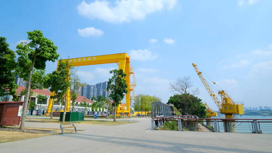 码头龙门吊起重机 工业主题公园视频素材模板下载