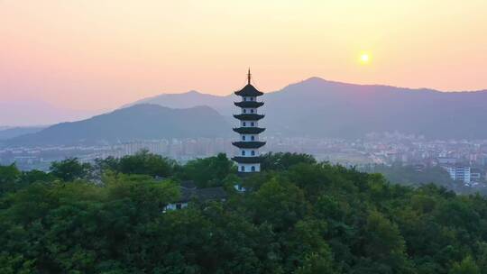 夕阳下诸暨西施故里风景区山上金鸡塔航拍