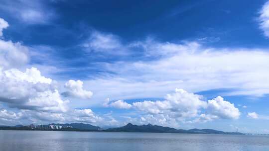 蓝天白云 深圳湾公园 看海 看香港