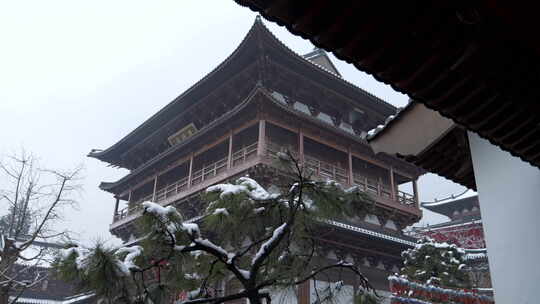 杭州径山寺中式古建筑寺庙雪景