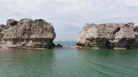 大岩石，海滩，海岸，海浪