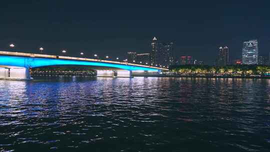 珠江广州大桥与珠江新城摩天大楼夜景灯光