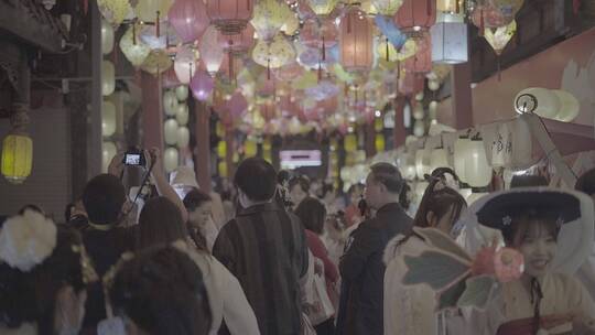 成都文殊院夜景集市汉服活动人文拍摄视频