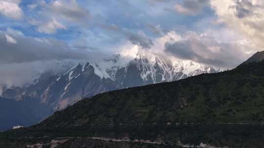 西藏南迦巴瓦峰