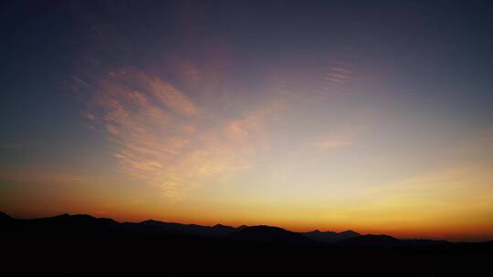 纯净晚霞干净天空夜幕降临天黑傍晚山紫霞