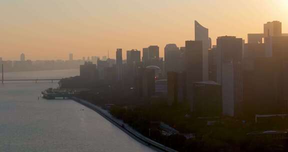 杭州钱江新城钱塘江沿江两岸夕阳风光