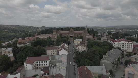 美丽的切尔尼夫齐大学与历史建筑乌克兰