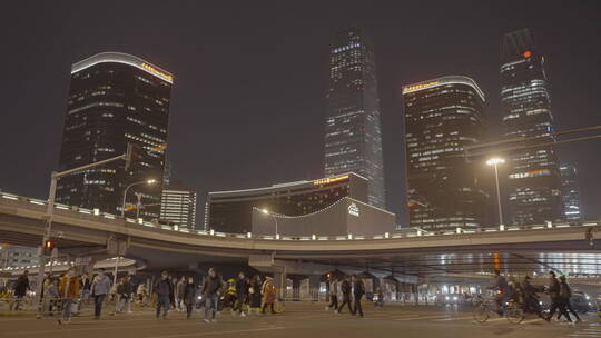 白领下班 城市通勤 夜景车流