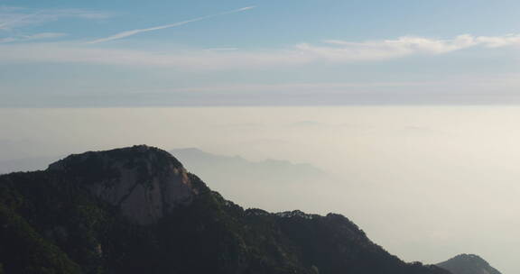 中国山东泰安泰山山顶风景风景区云海