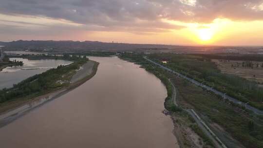 黄河夕阳