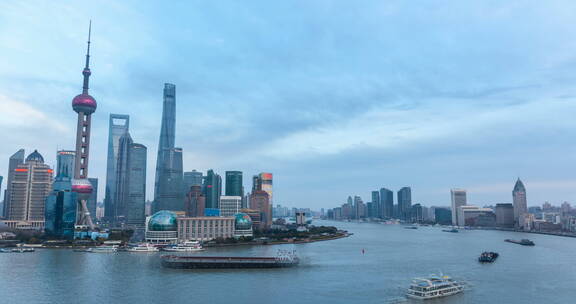 上海城市景观在夜幕降临时的延时摄影视频
