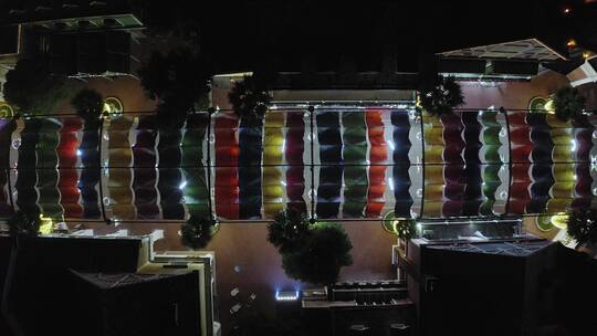 航拍欢乐谷广场长廊景观设计夜景灯光秀