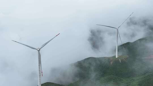 山中云雾 风车 风力发电视频素材模板下载