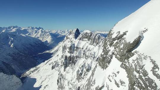 雪山航拍