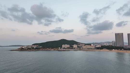 航拍威海市国际海水浴场夏季景观