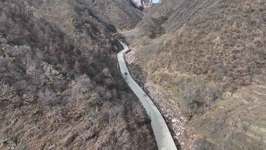 山路 崎岖 出行 汽车 山路 陡峭