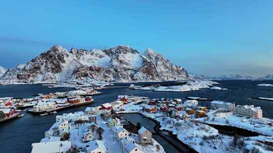 挪威罗弗敦群岛北极圈雷纳冬季雪景高空航拍