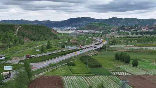 山区乡村高速公路