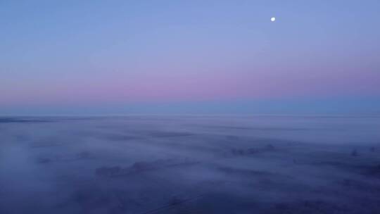 冬季平原清晨日出雾气唯美航拍