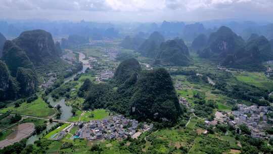 航拍桂林山水遇龙河竹筏