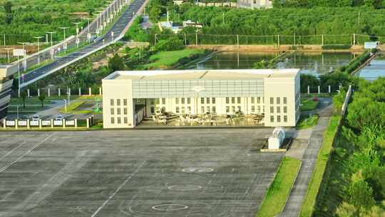 4k航拍珠海莲洲通用航空机库小飞机视频素材模板下载