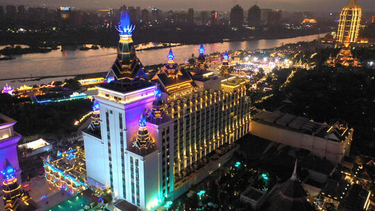 西双版纳湄公河景兰大酒店夜景
