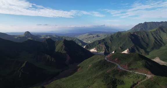 青海高山蓝天白云航拍