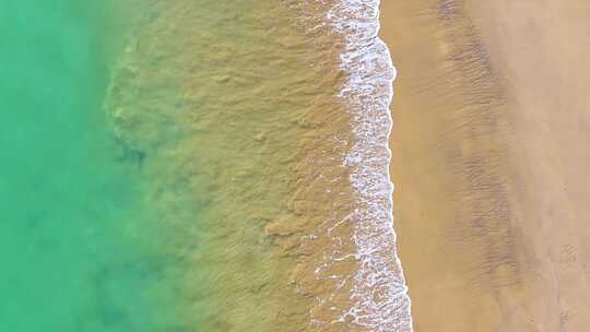 大海海边海水海浪沙滩海滩航拍海岸线风景唯