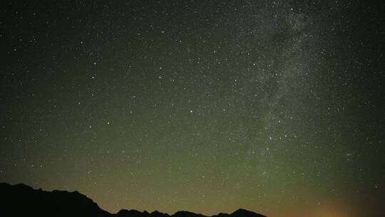 夜空中满是旋转的星星视频素材模板下载
