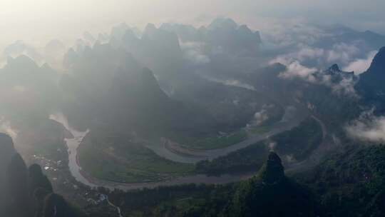 桂林漓江风光 烟雨漓江