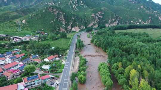 实拍暴雨后洪水 山洪  泥石流