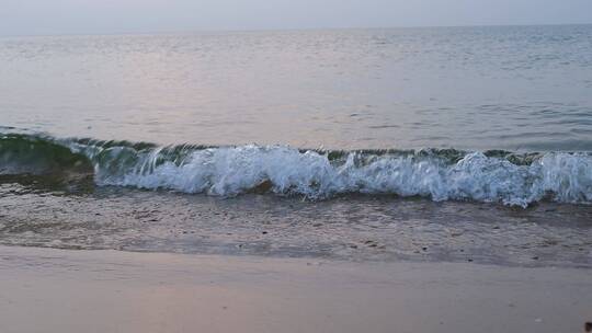 黄昏夕阳海边海浪空镜