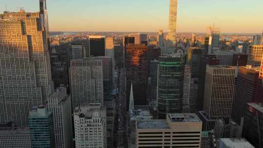 城市航拍纽约曼哈顿市中心汽车街道摩天大楼