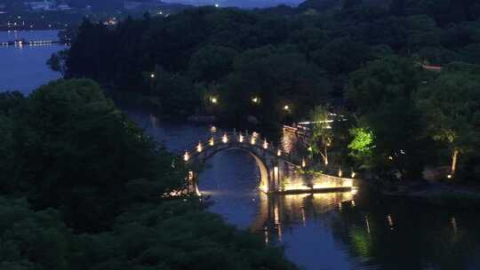 航拍杭州湘湖石拱桥夜景