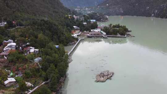 Caleta Tortel村，靠近Carretera南部-巴塔哥尼亚，智利-南美洲parti的尽头