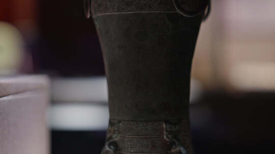 古代文物出土西汉八铺首云纹铜杯