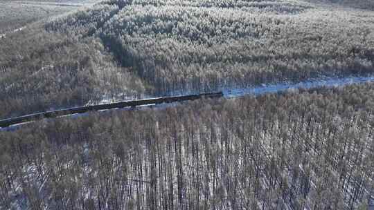 穿越大兴安岭林海雪原冻土雾凇地带的绿皮火车 (3)