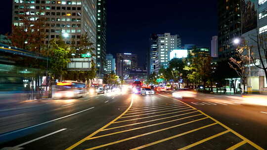 城市车流人流延时快速的穿梭