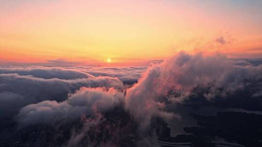 4K航拍深圳梧桐山夕阳云海宣传片