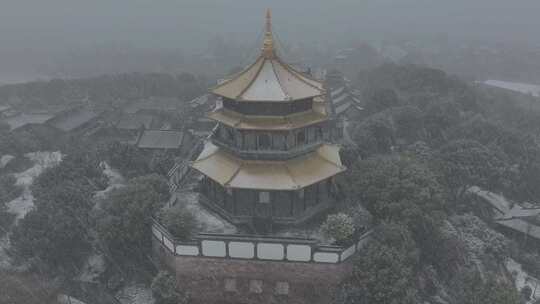 2024年第一场雪雪中的千年古寺金粟寺