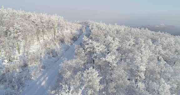 航拍内蒙古大兴安岭冰雪雾凇、雪凇