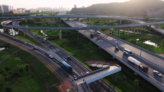 城市交通车水马龙-立交桥高架路车流基建