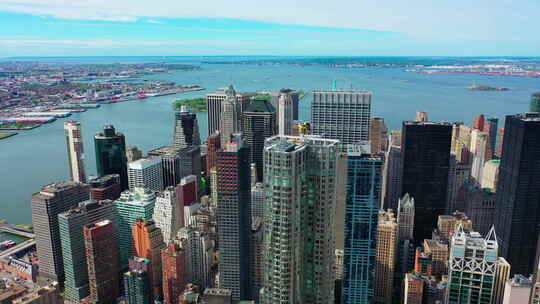 纽约市曼哈顿的摩天大楼和建筑物天际线