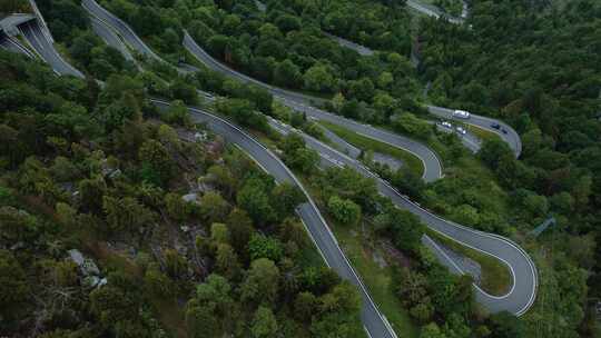 4K航拍风景秀丽的盘山公路