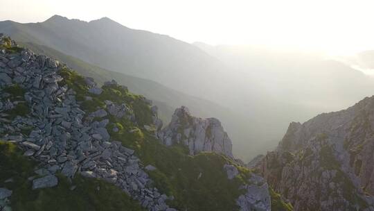 高山 太白山 断崖