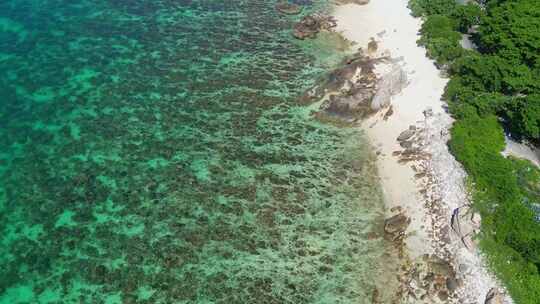 海南三亚海棠湾蜈支洲岛旅游区航拍大海