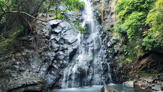 深圳马峦山瀑布