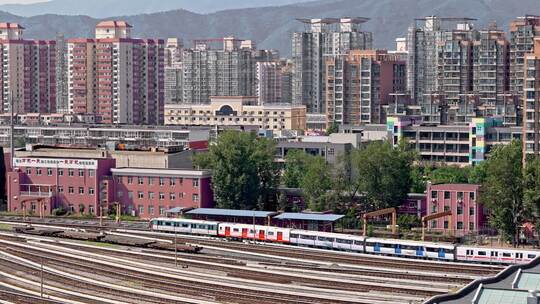 北京地铁1号线时光列车入段回库实拍 视频素材模板下载