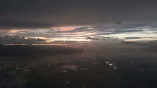城市日出云海航拍全景