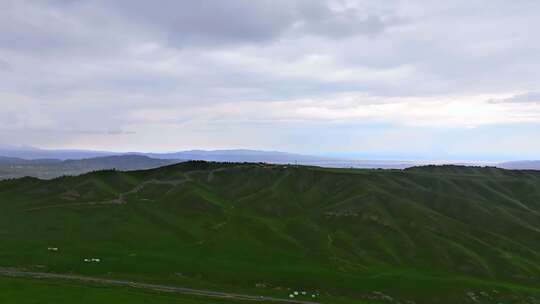 新疆独库公路唐古拉风暴天山神秘大峡谷